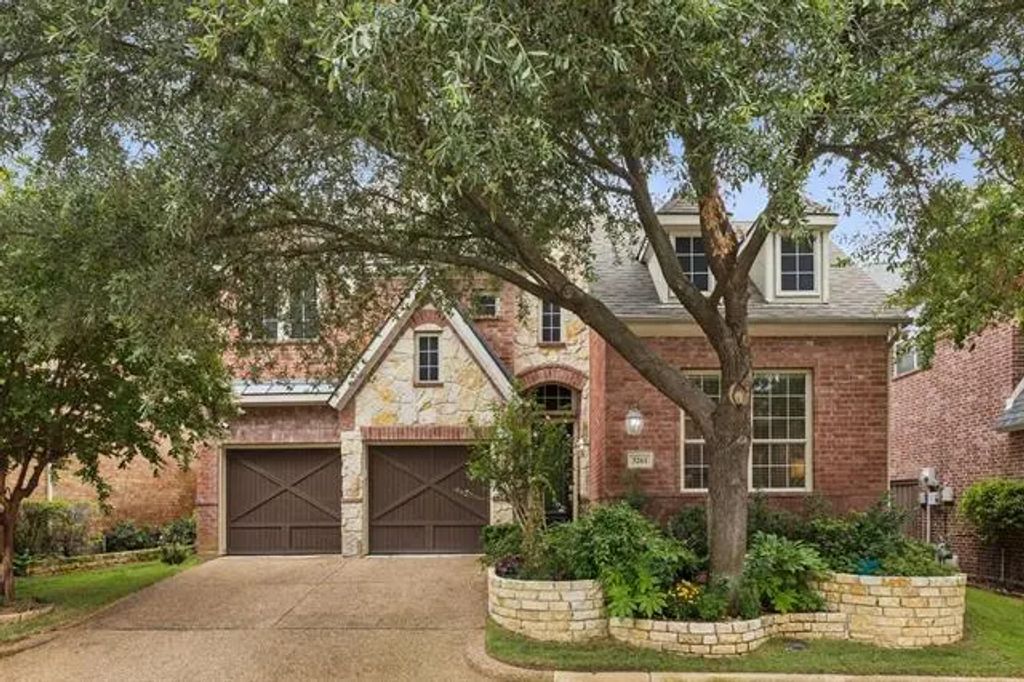 3261 Heatherbrook Lane, Richardson