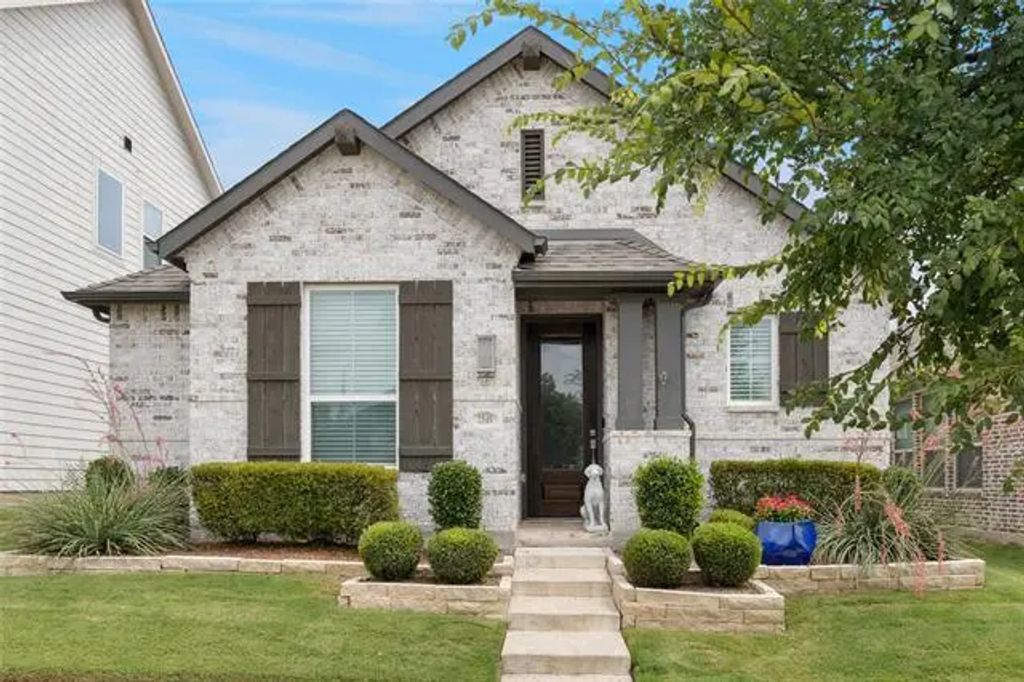 2540 Elm Place, Northlake