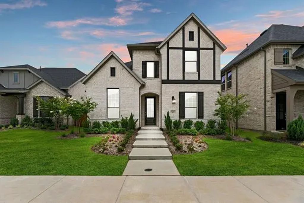 2616 Holland Court, Celina
