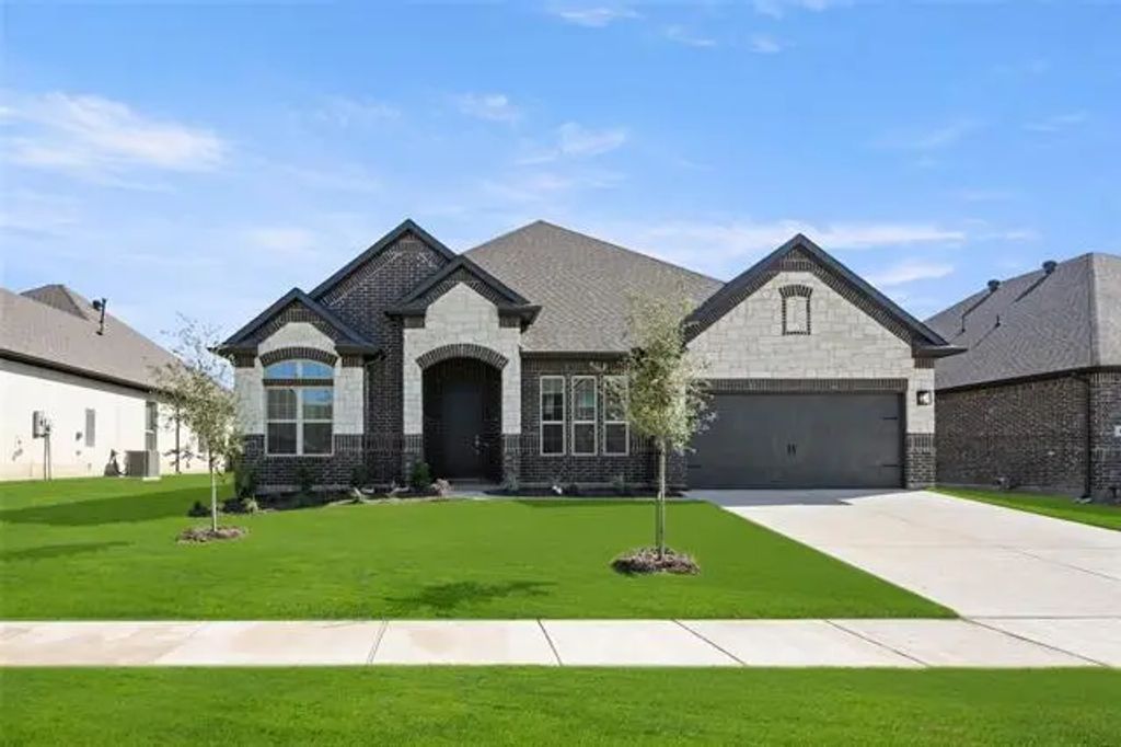 416 Lamb Lane, Waxahachie