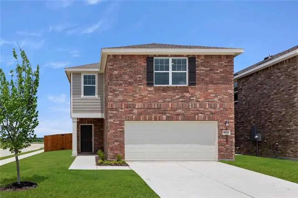 5909 Sahara Drive, Forney