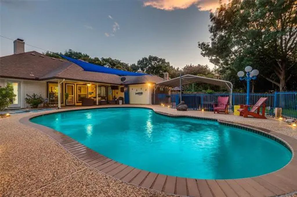 3235 Kenilworth Drive, Arlington