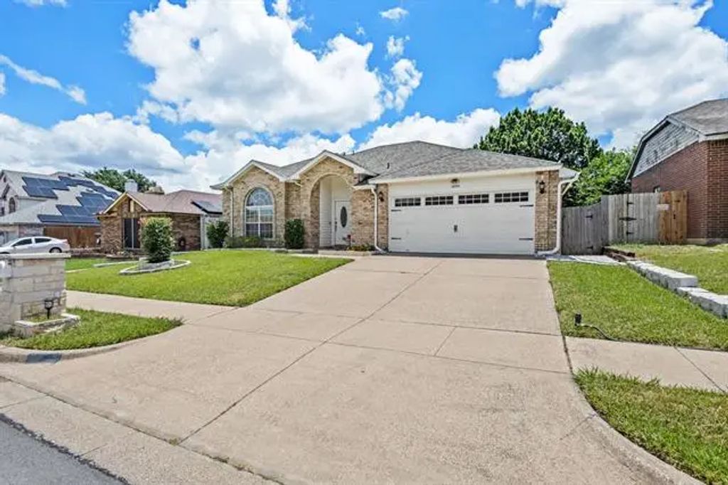1604 Barclay Drive, Arlington