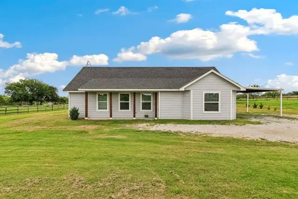 581 Erwin Lane, Poolville