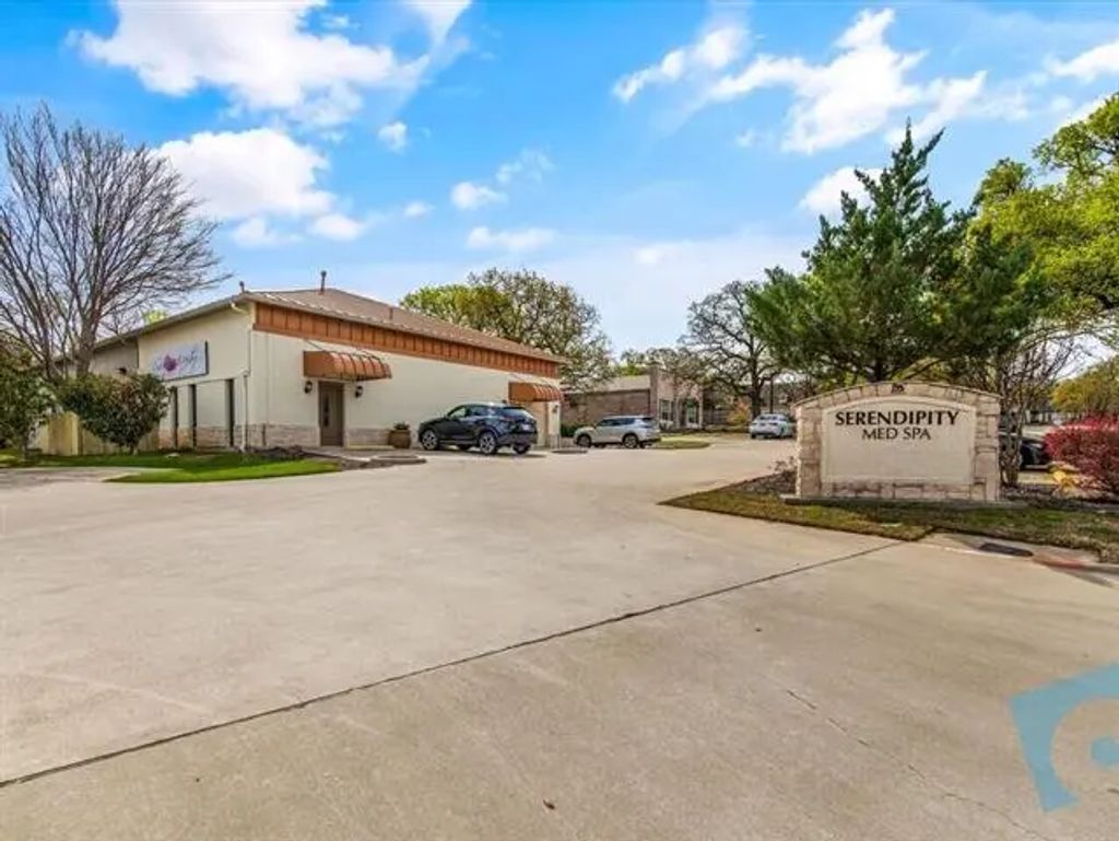 175 Miron Drive 5, Southlake