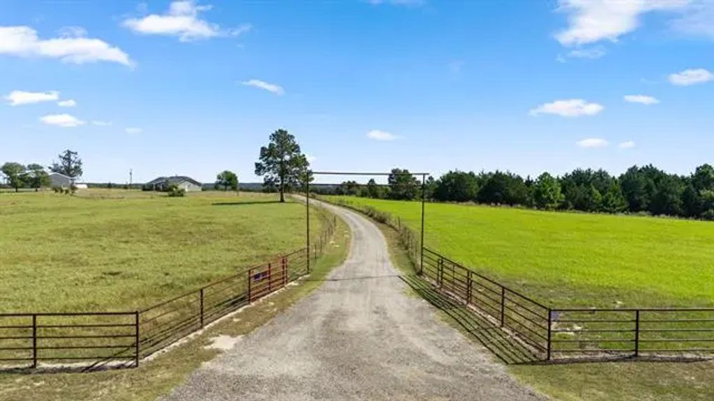 300 Vz County Road 4718, Murchison