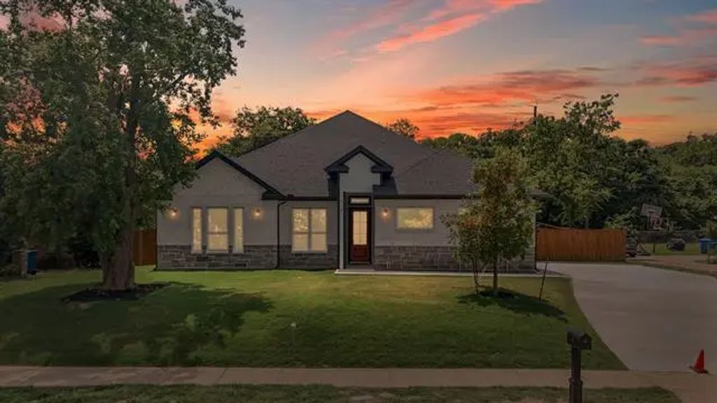 119 Windwood Drive, DeSoto