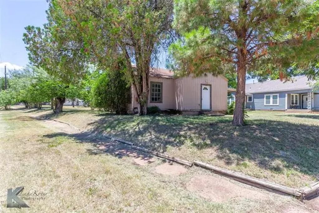 1626 Chestnut Street, Abilene