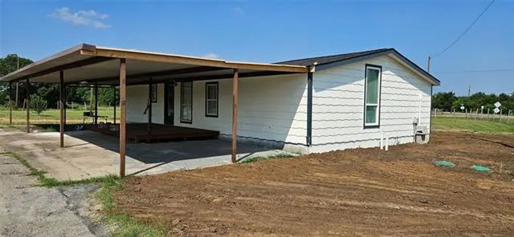 7105 Starling Street, Joshua