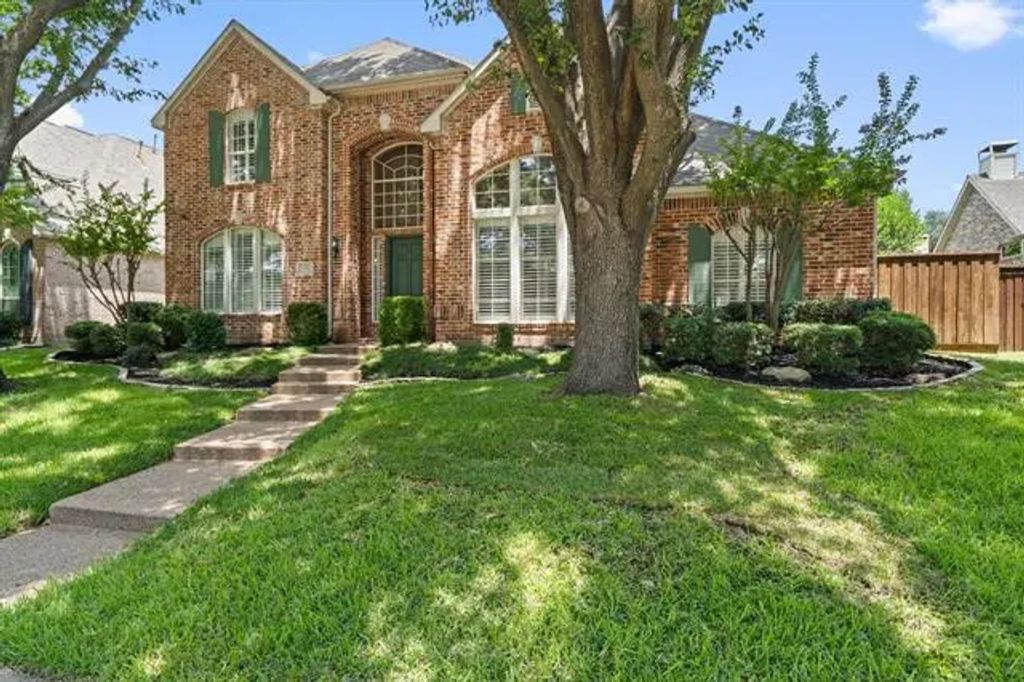 6321 Courtland Drive, Plano