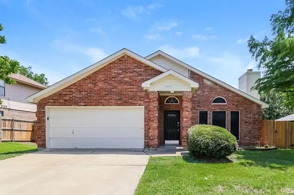7917 Val Verde Drive, Fort Worth
