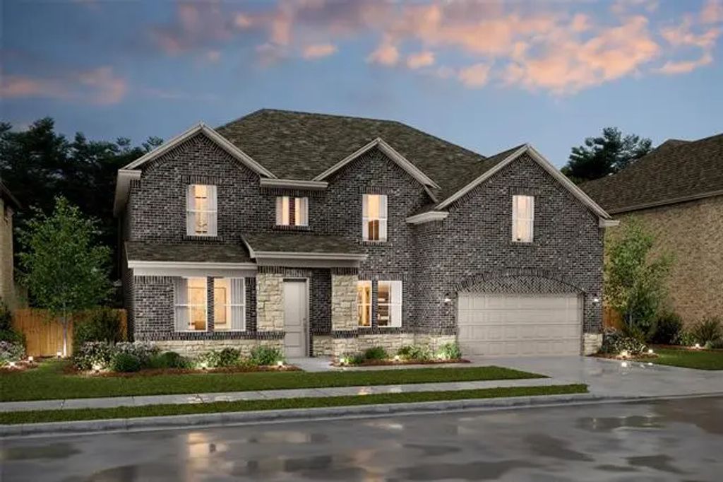 723 Emerald Heights, Lavon