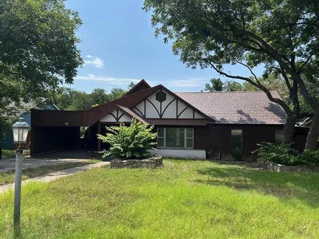 1306 Smilax Avenue, Fort Worth