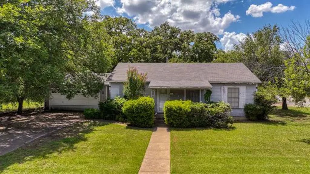 813 Hanover Street, Weatherford
