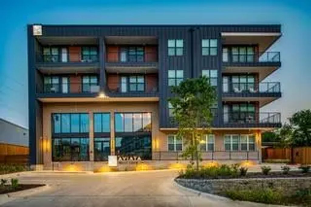 2232 Empire Central 210, Dallas