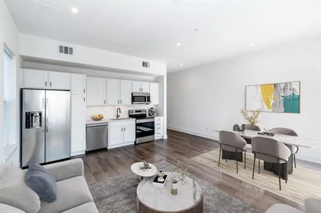 617 N Tyler Street 301, Dallas