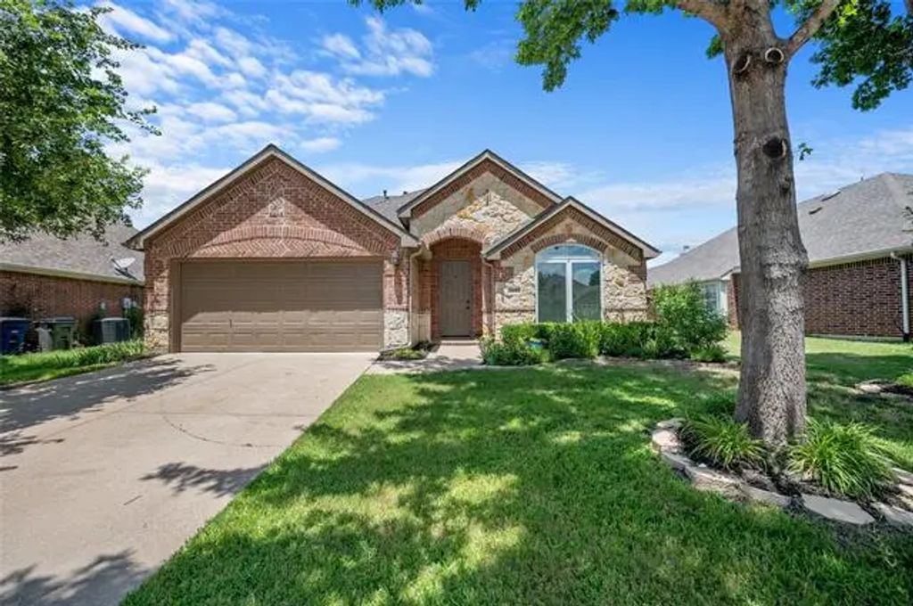 2413 Deerwood Drive, Little Elm