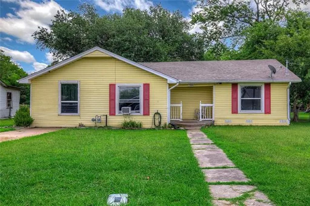 1044 Mulberry Street, Sulphur Springs