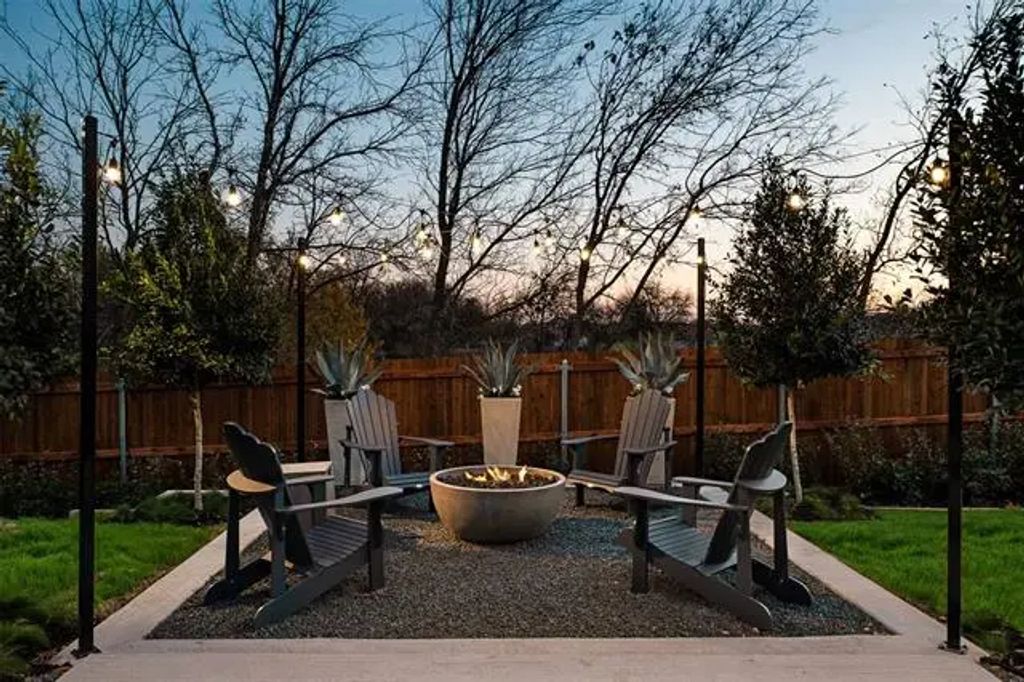 2235 Shady Elm Road, Midlothian