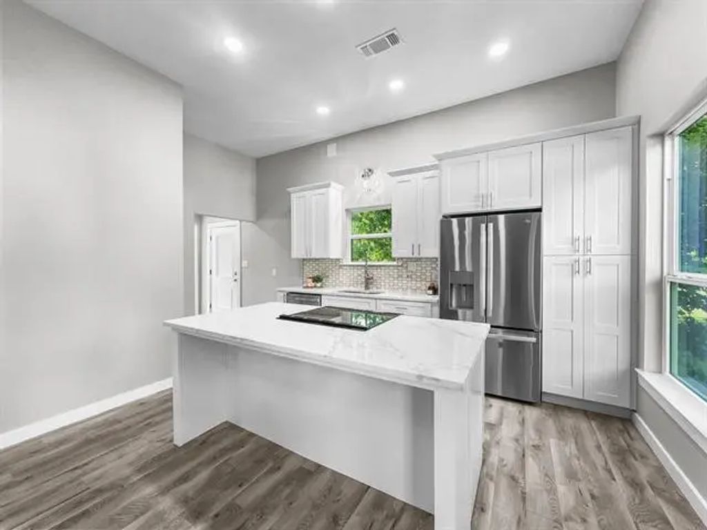 609 North Avenue, Whitesboro