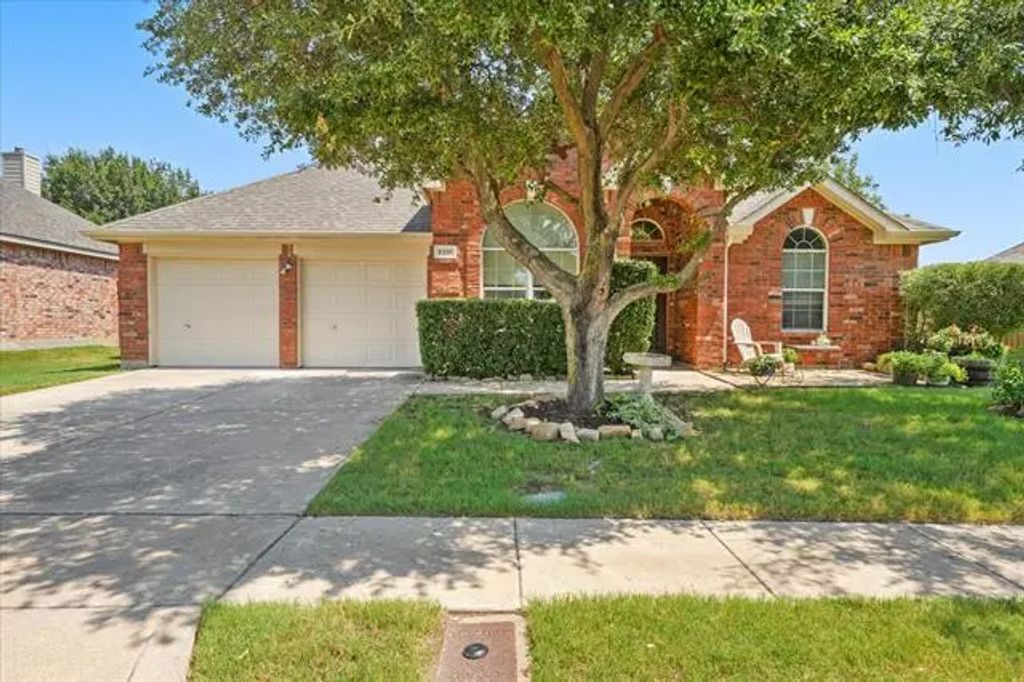 5337 Dove Creek Drive, Fort Worth