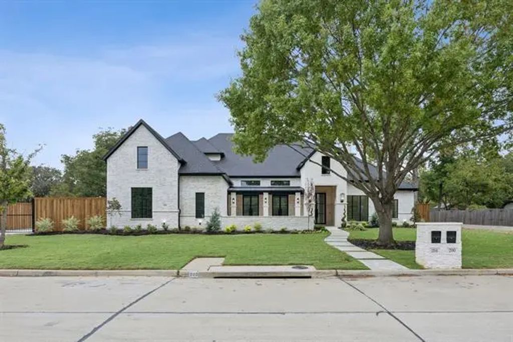 200 Valley View Drive N, Colleyville