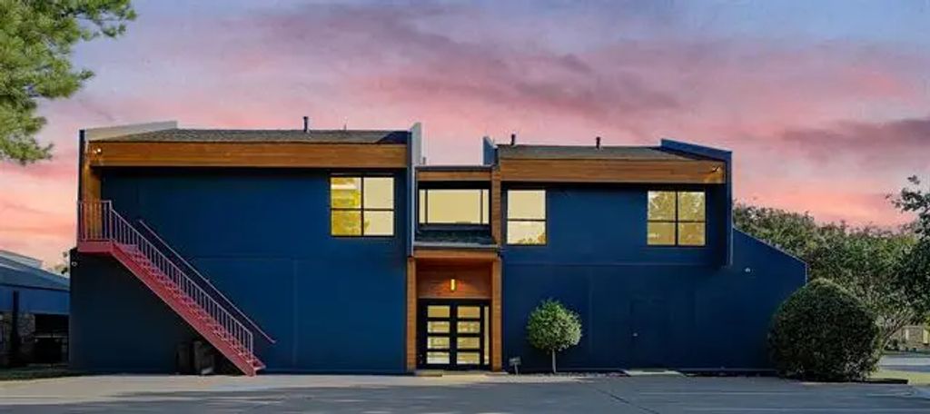 2400 Garden Park Court B, Arlington