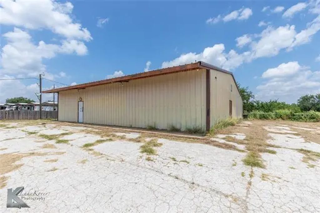 1400 S 84 Bypass, Coleman