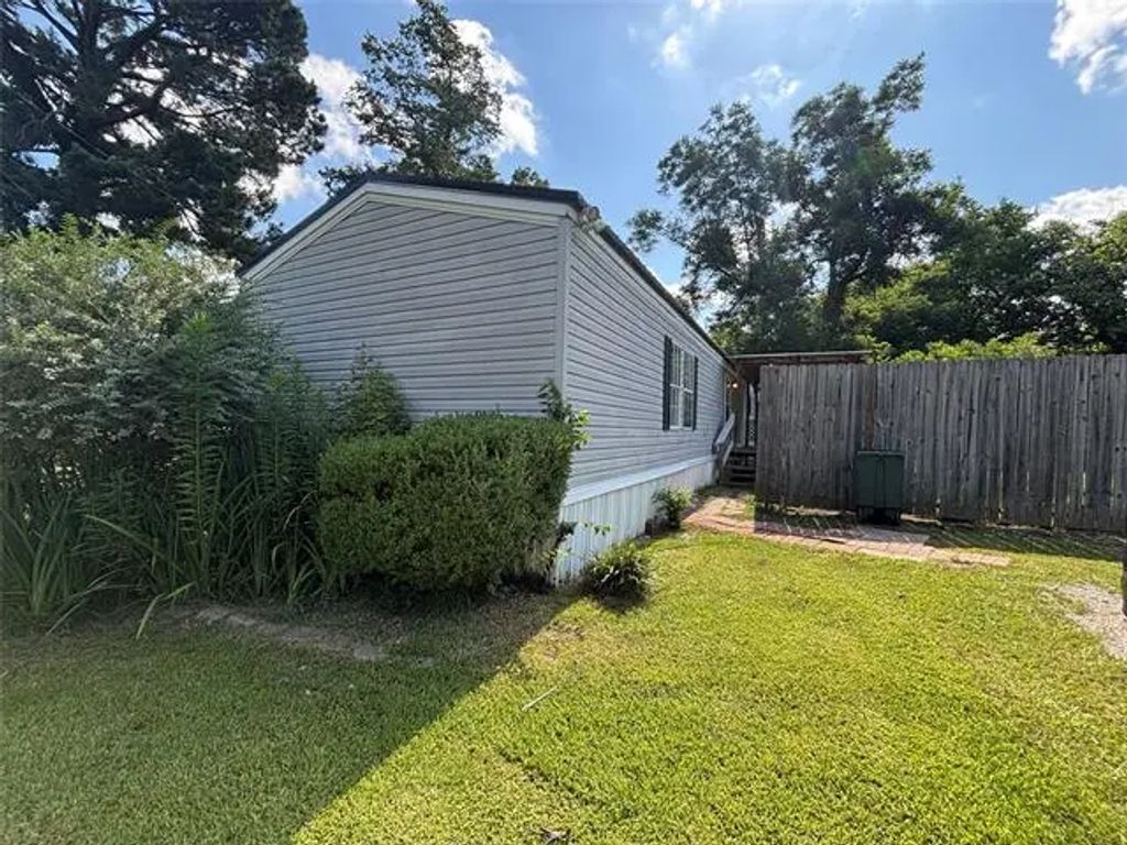 4971 Albany Road, Shreveport