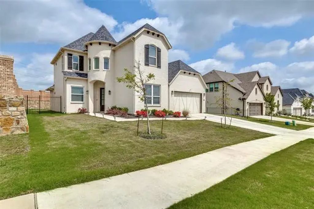 546 Windchase Drive, Haslet