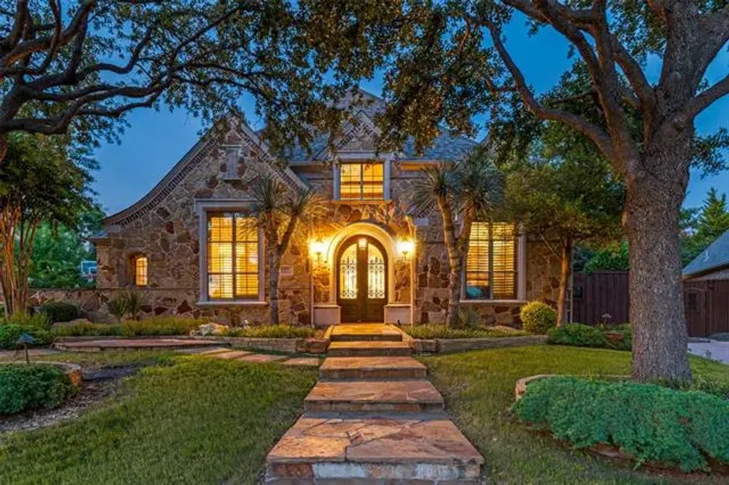 6394 Amesbury Drive, Frisco