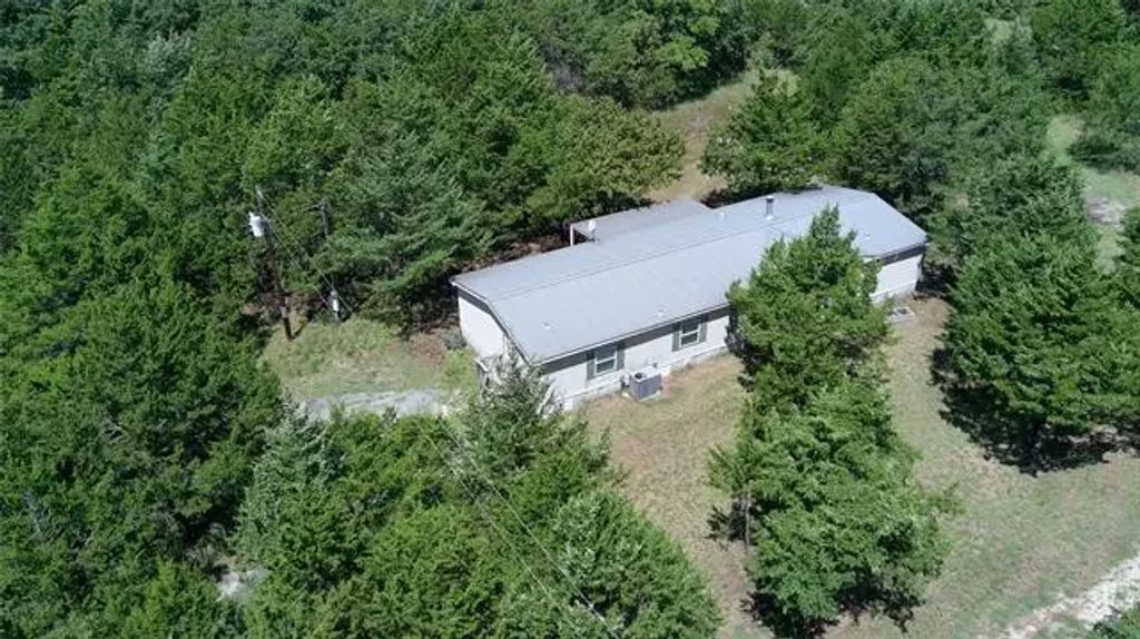 966 Blackjack Road, Valley View