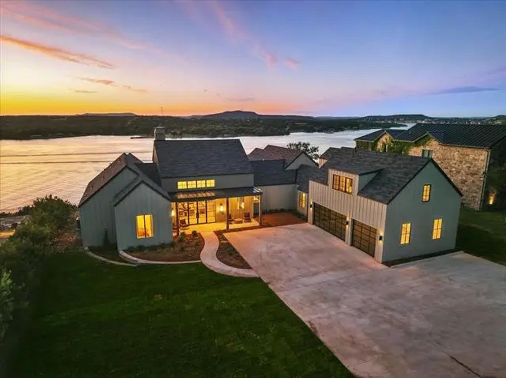 6037 Hells Gate Loop, Strawn