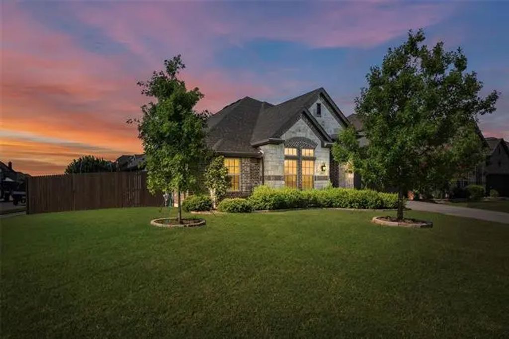 4516 Mimosa Drive, Melissa