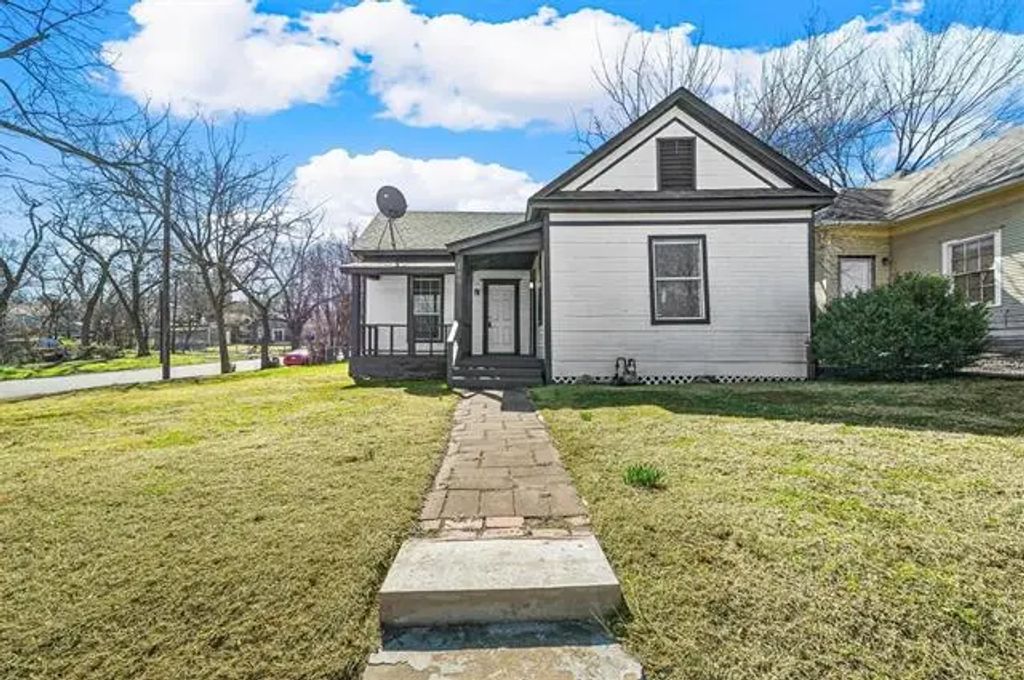 100 W Munson Street, Denison