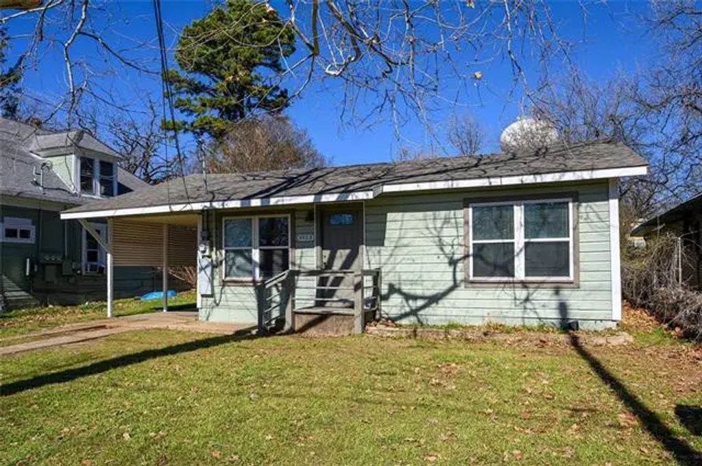 1023 W Bullock Street, Denison