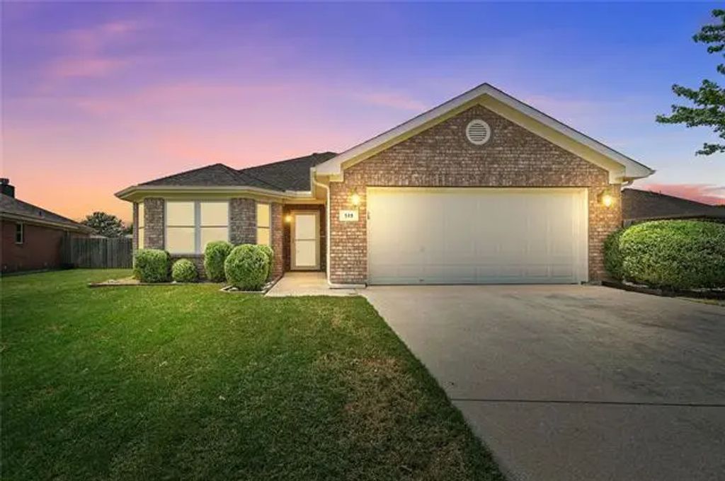 508 Asher Court, Fort Worth