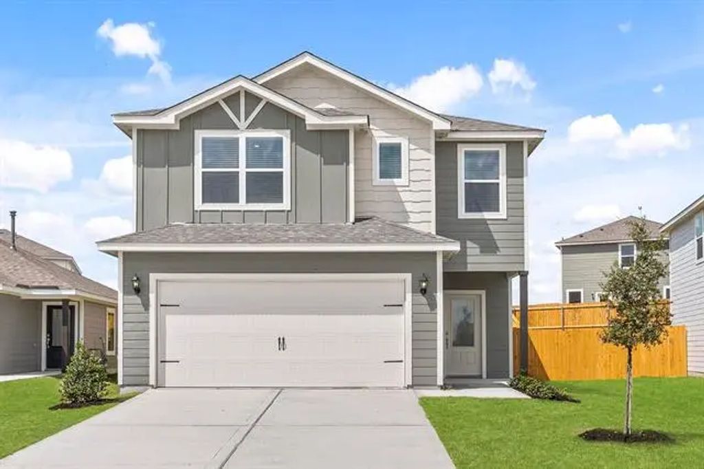 14121 Golden Valley Road, Ponder