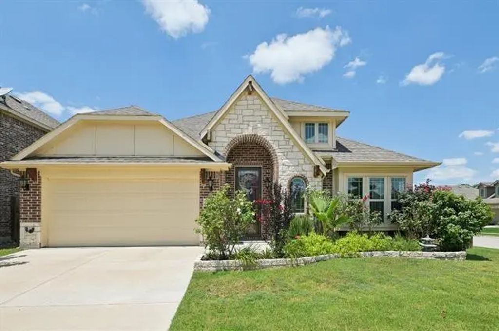 500 Wildriver Trail, Fort Worth