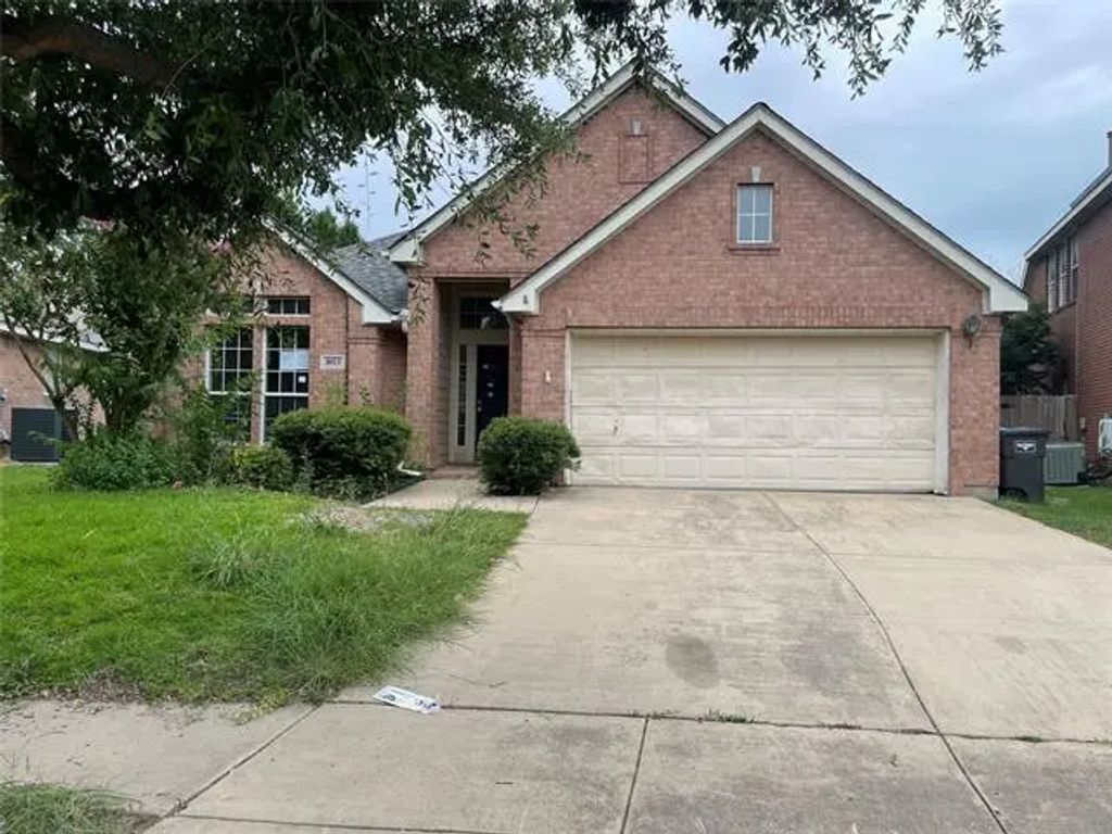 8013 Belladonna Drive, Fort Worth