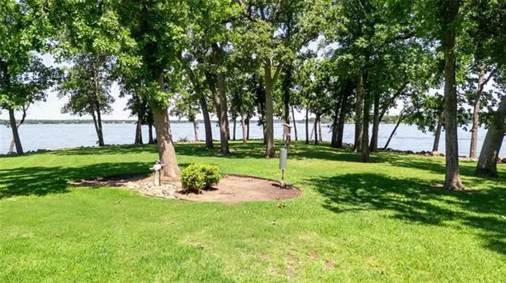 39 Lakeside Drive, Star Harbor