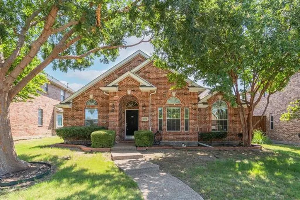 12192 Cardinal Creek Drive, Frisco
