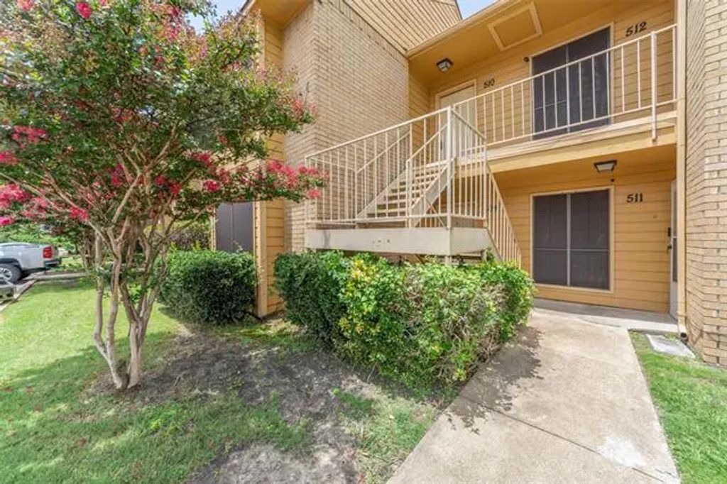 5809 Marvin Loving Drive 510, Garland