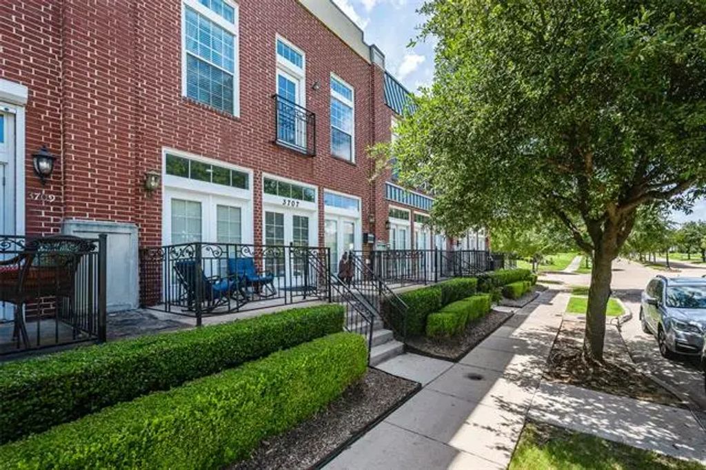 3707 Patience Boulevard E, Dallas