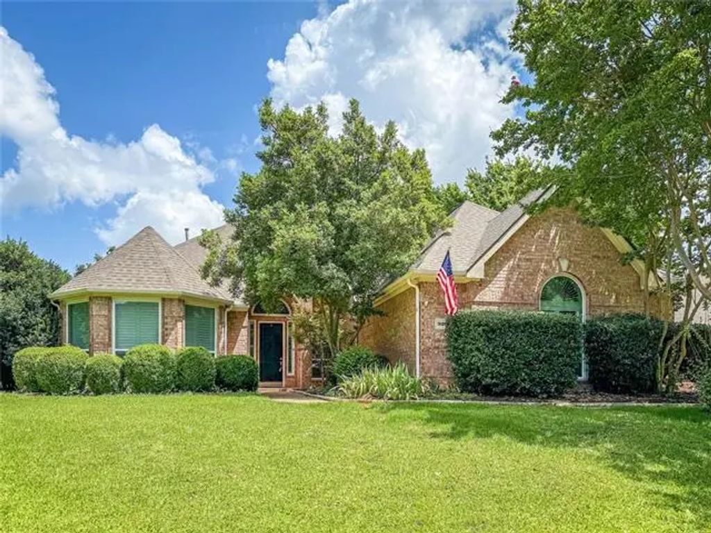 920 Midland Creek Drive, Southlake