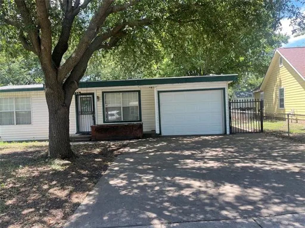 5756 S 6th Avenue, Fort Worth