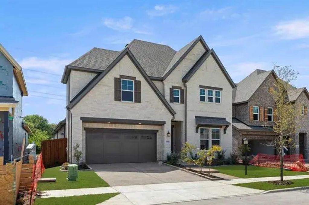 908 Salvation, Lucas
