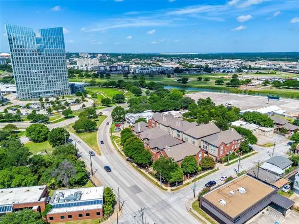1008 W Belknap Street, Fort Worth