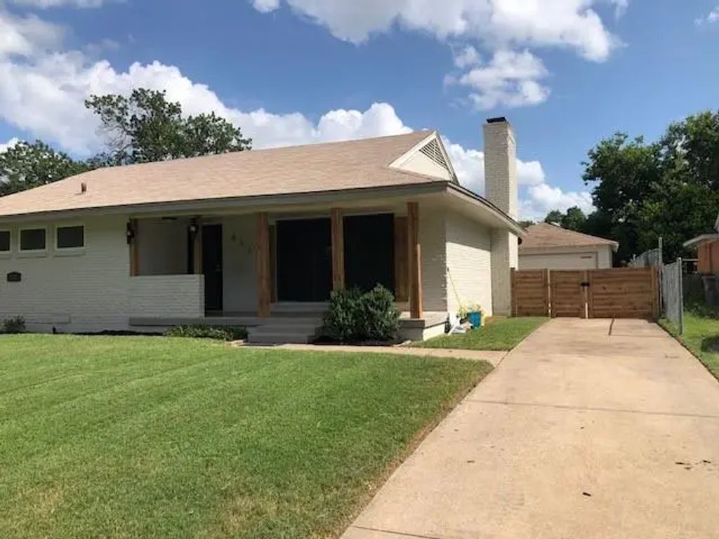 832 Highland Oaks Drive, Dallas