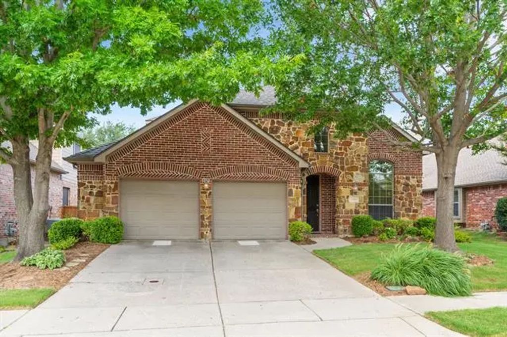1509 Country Walk Drive, McKinney